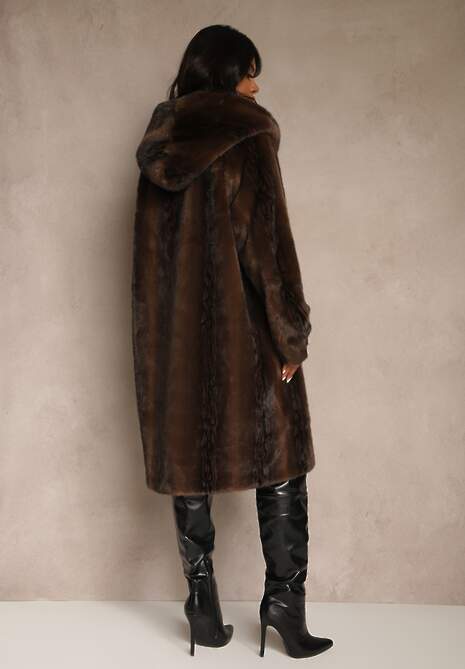Brązowy Długi Płaszcz Futerko z Kapturem Zdobiony Eleganckimi Guzikami Esavia