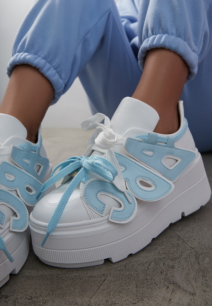 Biało-Niebieskie Sneakersy Vices na Płaskiej Podeszwie z Geometryczną Aplikacją Nelenith