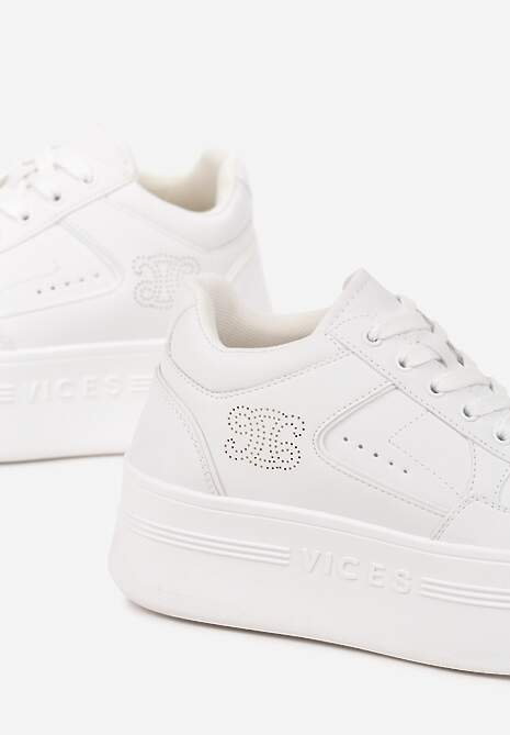 Białe Sneakersy Vices na Platformie Ozdobione Metalicznymi Aplikacjami Nelanil