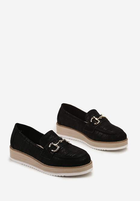 Czarne Lekko Błyszczące Półbuty Mokasyny na Platformie z Perforacją i Klamrą Alerin
