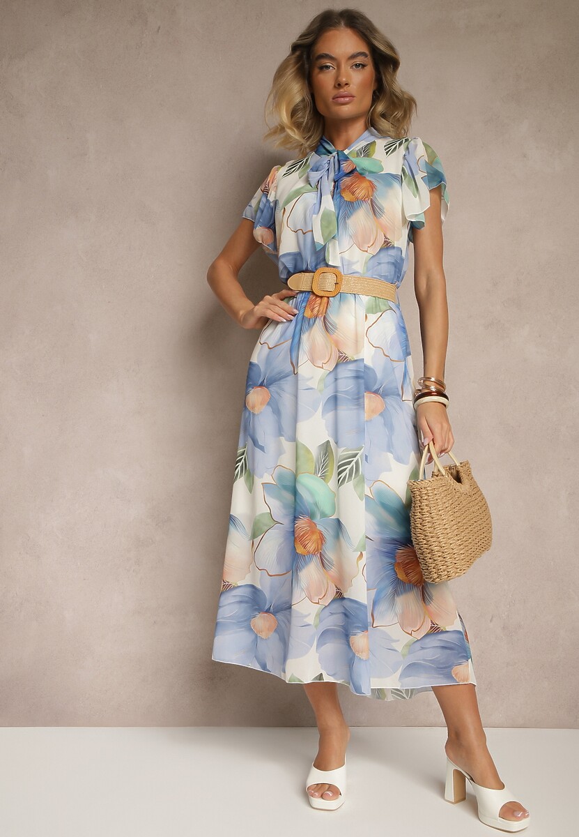 Jasnoniebieska Rozkloszowana Sukienka Zdobiona Wiązaniem i Paskiem z Klamrą Sorisse