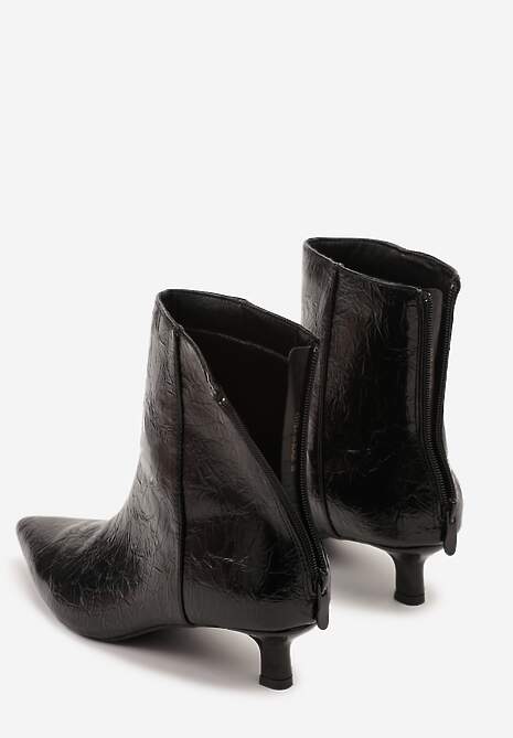 Czarne Botki Vices na Kaczuszce Ozdobione Tłoczeniem Zaidora