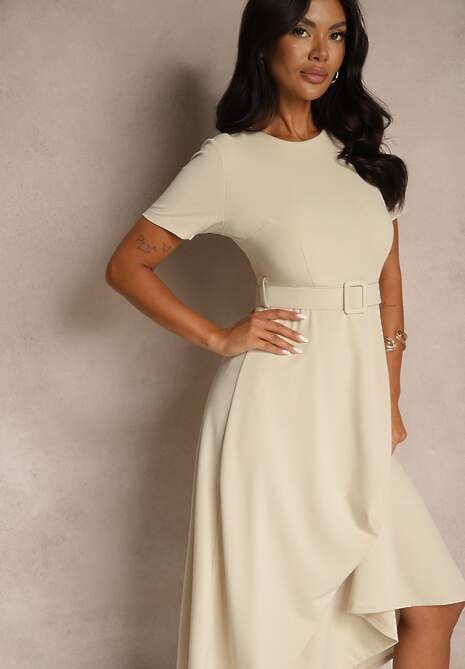 Beżowa Sukienka o Rozkloszowanym Kroju z Ozdobnym Paskiem Desiliena