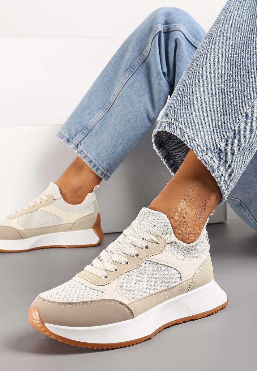 Beżowe Sneakersy ze Skarpetkową Cholewką i Ozdobnym Sznurowaniem na Grubej Podeszwie Pirtia