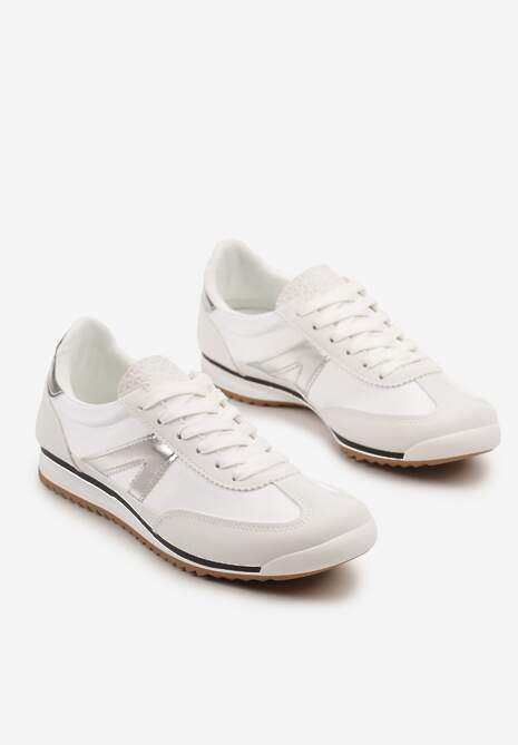 Białe Sneakersy Ozdobione Geometrycznym Motywem Clevandra