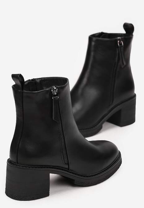 Czarne Botki na Słupku z Suwakiem Nusem