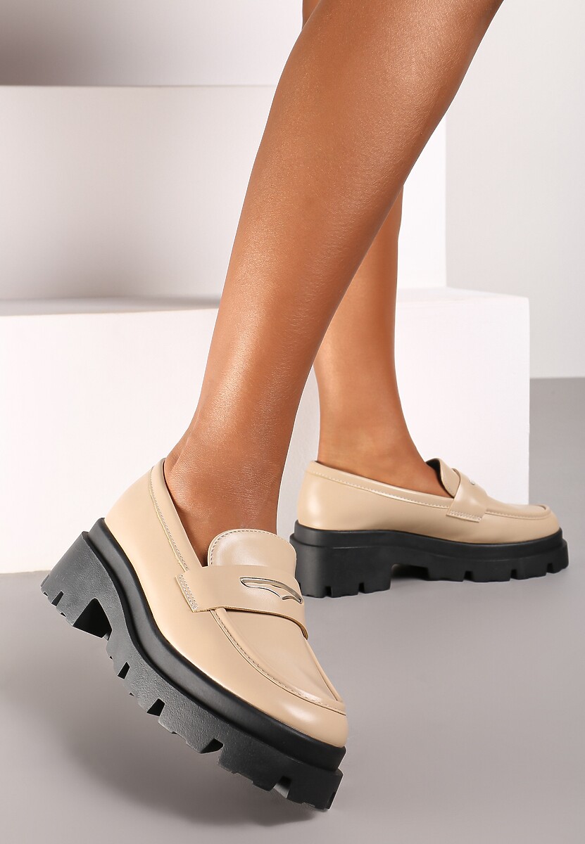 Beżowe Mokasyny na Platformie Wykończone Ozdobnym Paskiem Navlda