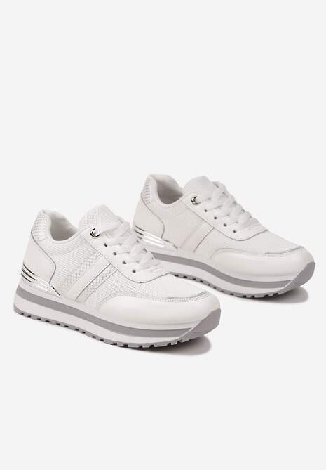 Białe Sneakersy na Podeszwie w Paski z Metalicznymi Wstawkami i Siateczką Silenalo