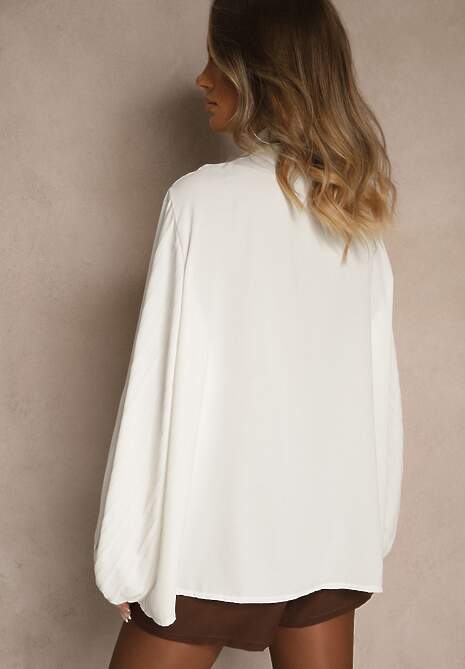 Biała Bluzka Ozdobiona Wiązaniem i Plisowanymi Rękawami Jenowena
