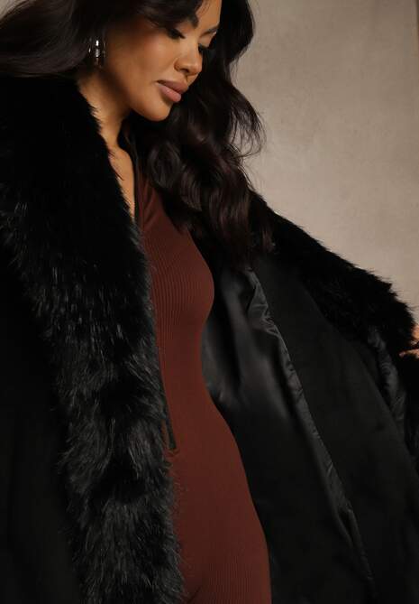 Czarny Płaszcz z Odpinanym Futerkiem Lillvana