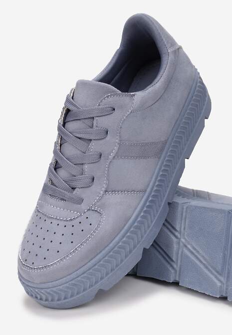 Niebieskie Sneakersy z Perforacją na Żłobionej Podeszwie Riparian Rights