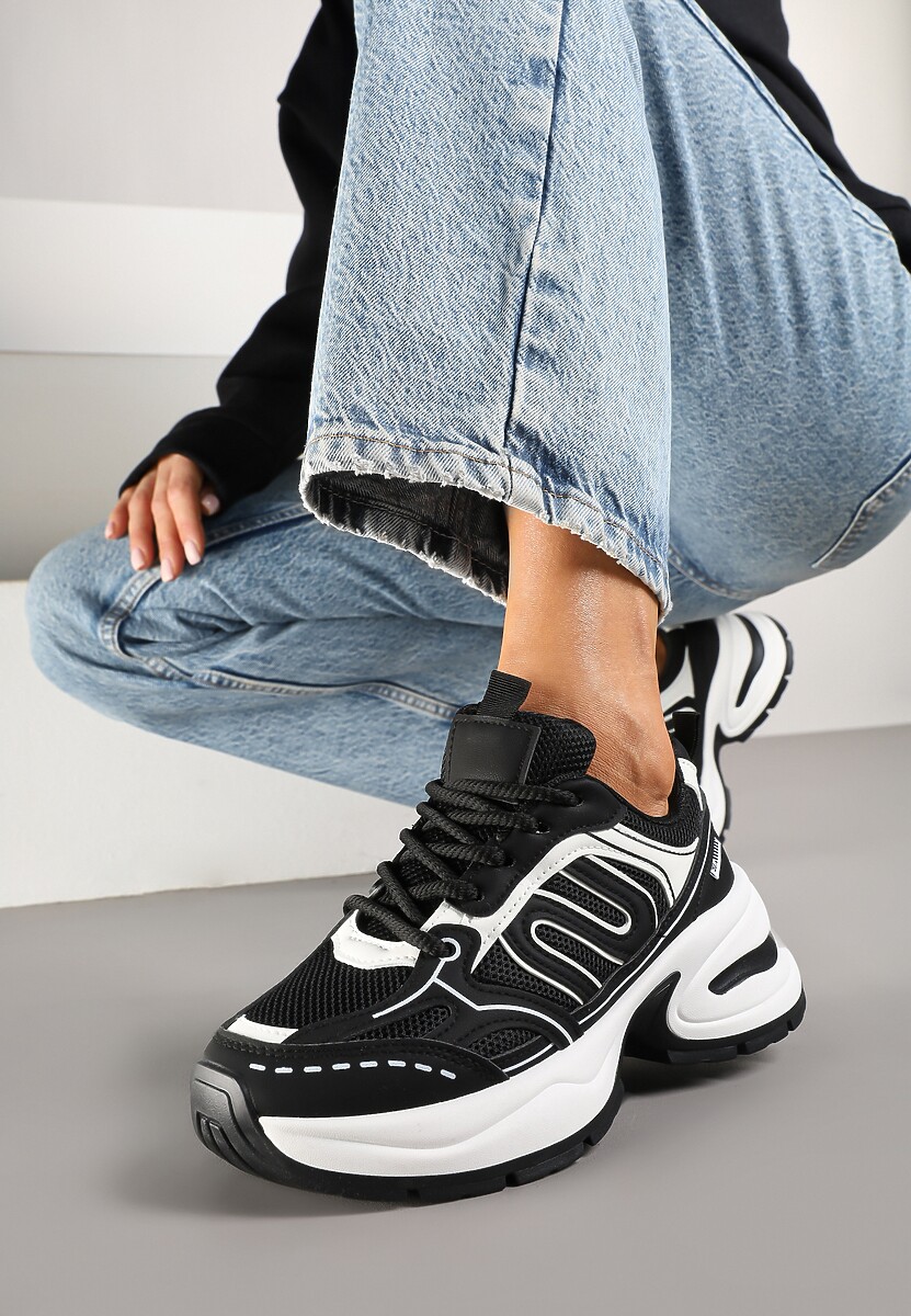 Czarne Sneakersy na Platformie Ozdobionej Tłoczeniem z Geometrycznym Motywem Arivira