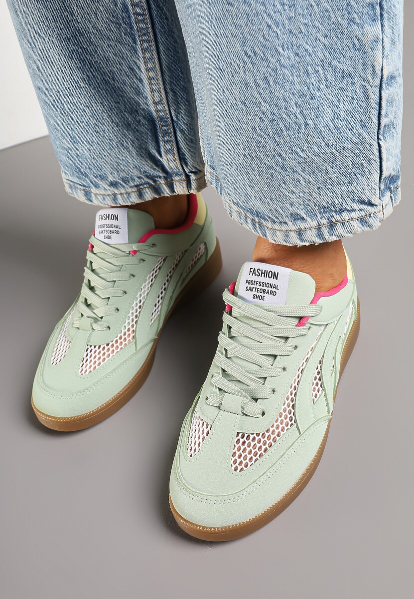 Jasnozielone Sneakersy ze Wstawkami z Siatki i Paskami na Boku Garisen