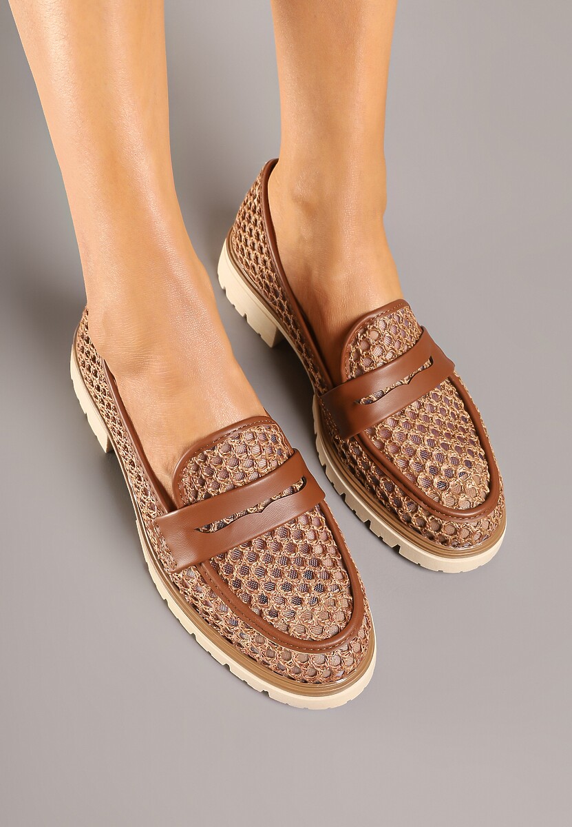 Brązowe Ażurowe Mokasyny z Ozdobnym Paskiem Uliarwena