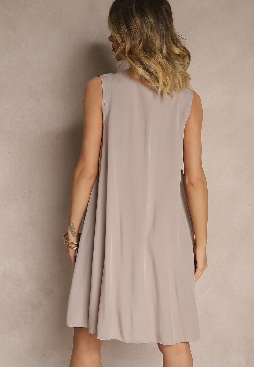 Jasnoszara Bawełniana Sukienka o Rozkloszowanym Kroju z Guzikami Folaisa