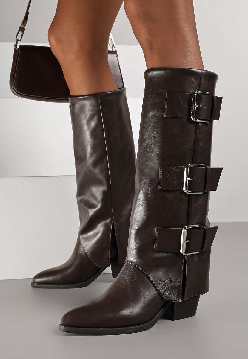 Brązowe Kozaki na Słupku Kowbojki Ozdobione Metaliczną Aplikacją i Wywiniętą Cholewką Latareia