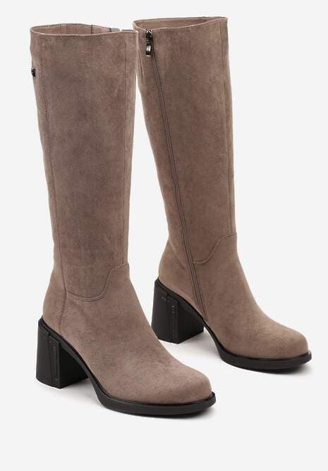 Ciemnobeżowe Kozaki na Słupku w Stylu Muszkieterek Cediara