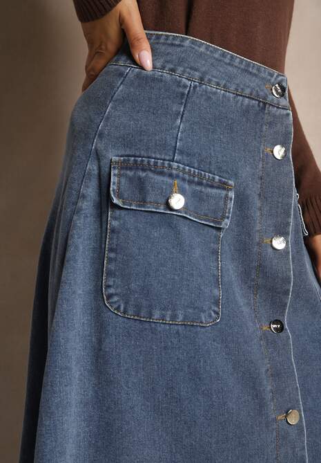 Granatowa Rozkloszowana Spódnica Jeansowa Maxi z Bawełny z Guzikami Brissa