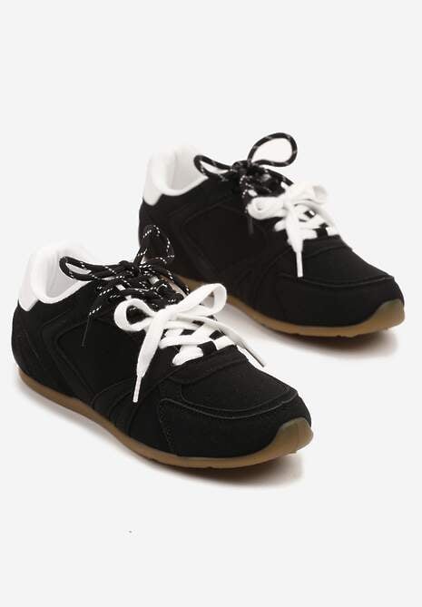 Czarne Sneakersy Ozdobione Przeszyciami i Podwójnym Sznurowaniem Telisaria