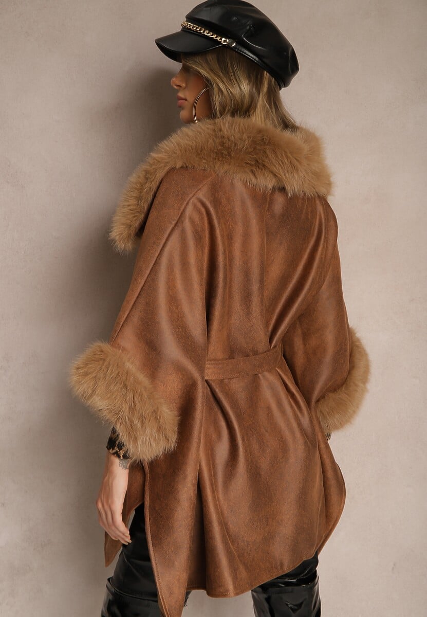 Brązowy Płaszcz Ozdobiony Futerkiem z Wycięciami Wiązany w Pasie Toriadia