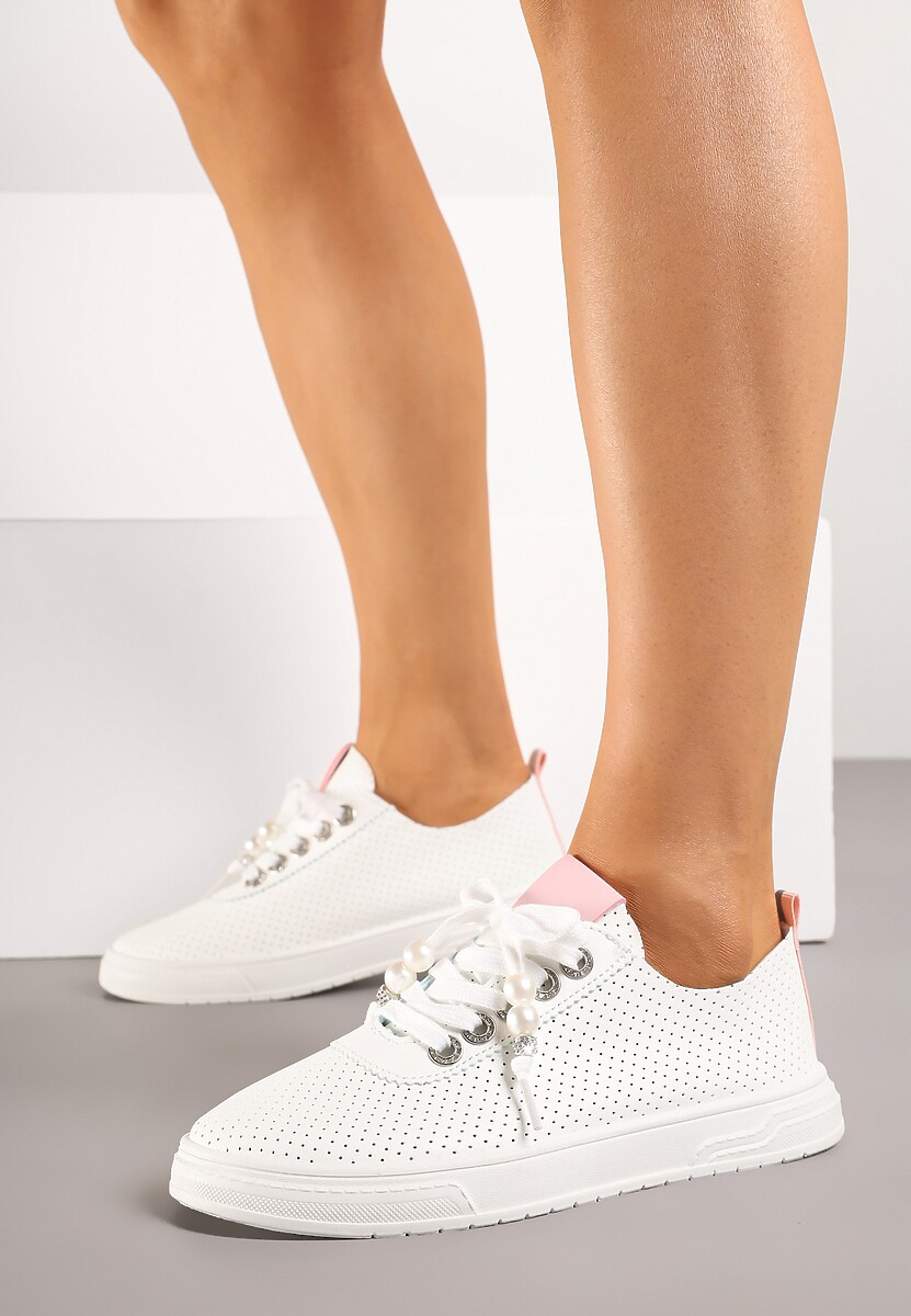Biało-Różowe Tenisówki Zdobione Perforacją i Aplikacjami z Cyrkonii i Pereł Pasurelia