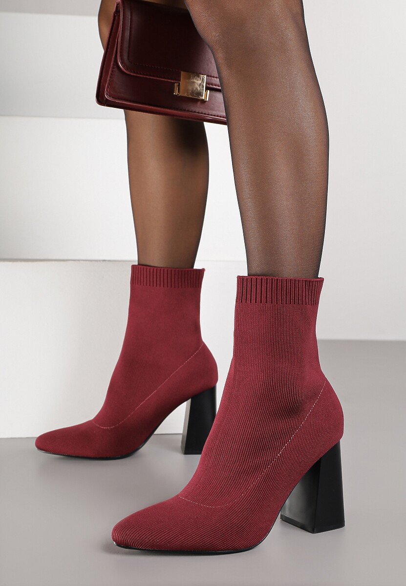 Bordowe Botki Vices na Słupku o Geometrycznym Kształcie i Elastyczną Cholewką Falessea