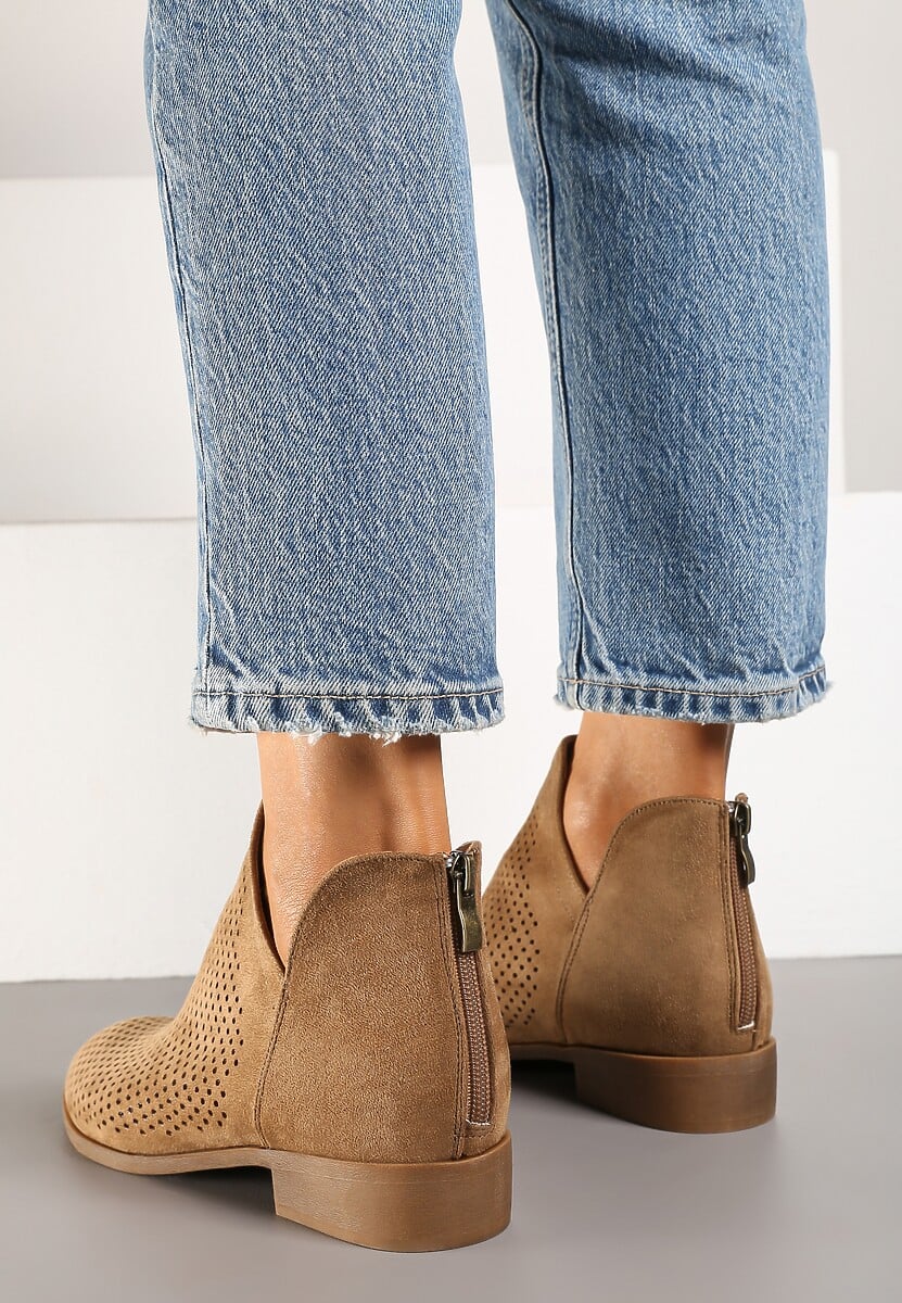 Ciemnobeżowe Botki Vices na Płaskiej Podeszwie Ozdobione Wycięciem Felirwen