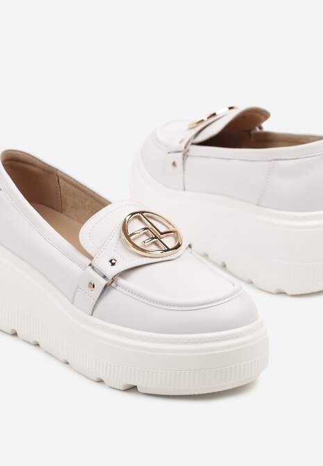 Białe Półbuty w Stylu Mokasynów ze Skórzaną Wkładką i Ozdobą Resora