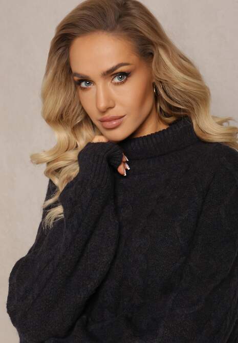 Granatowy Oversizowy Golf w Ozdobny Splot Jupiterra