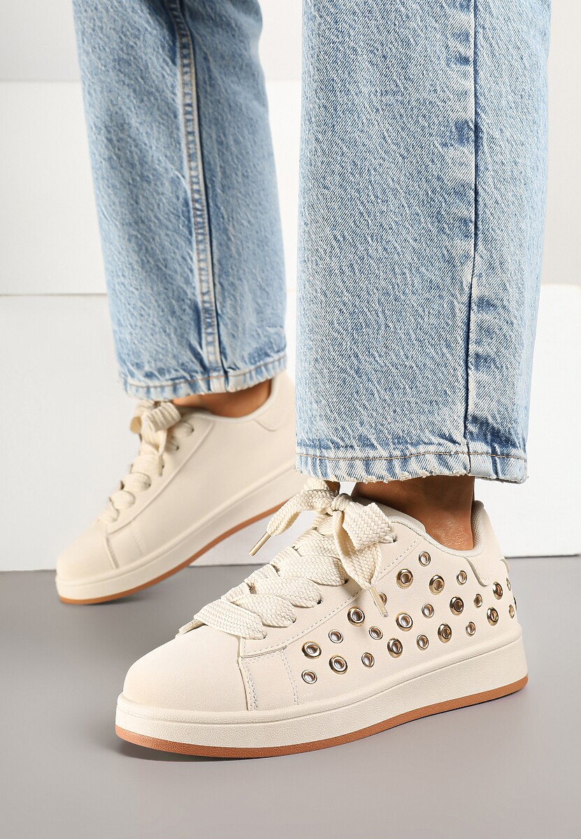 Beżowe Sneakersy z Ozdobnymi Nitami Feloriela