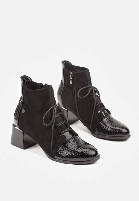 Czarne Botki Typu Trzewiki Vices na Słupku Ozdobione Lakierowanymi Elementami Adenella