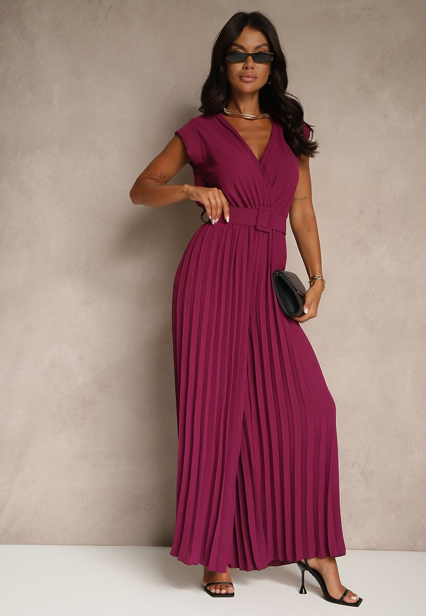 Ciemnofioletowy Kopertowy Kombinezon Wide Leg Zdobiony Plisami i Paskiem z Klamrą Salirella