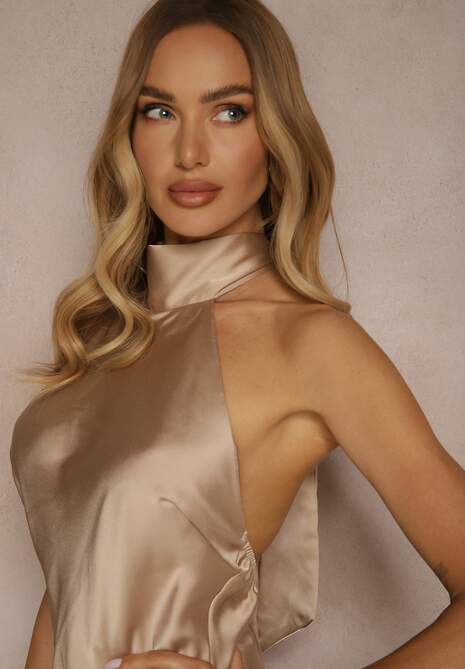 Beżowa Sukienka Satynowa z Dekoltem Halter i Odkrytymi Plecami Belas