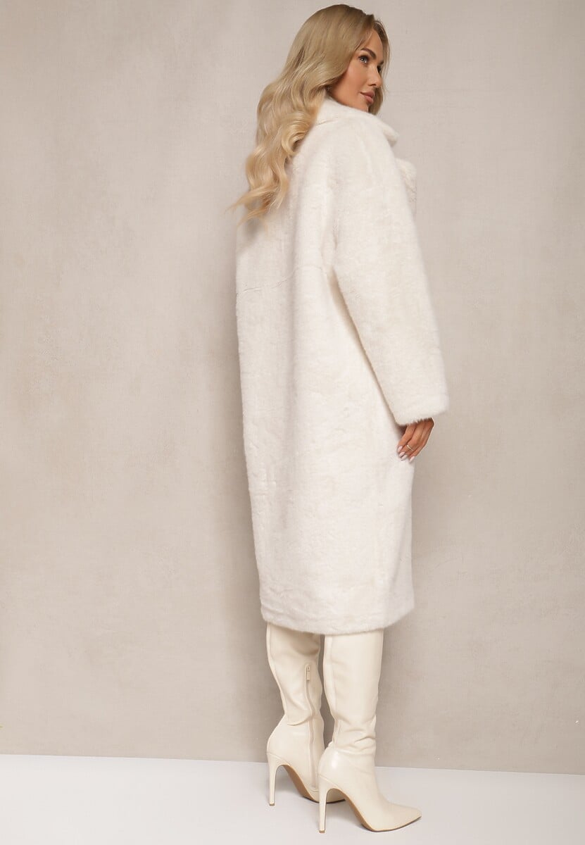 Biały Płaszcz z Futra z Zapięciem na Guziki i Wsuwanymi Kieszeniami Paritha