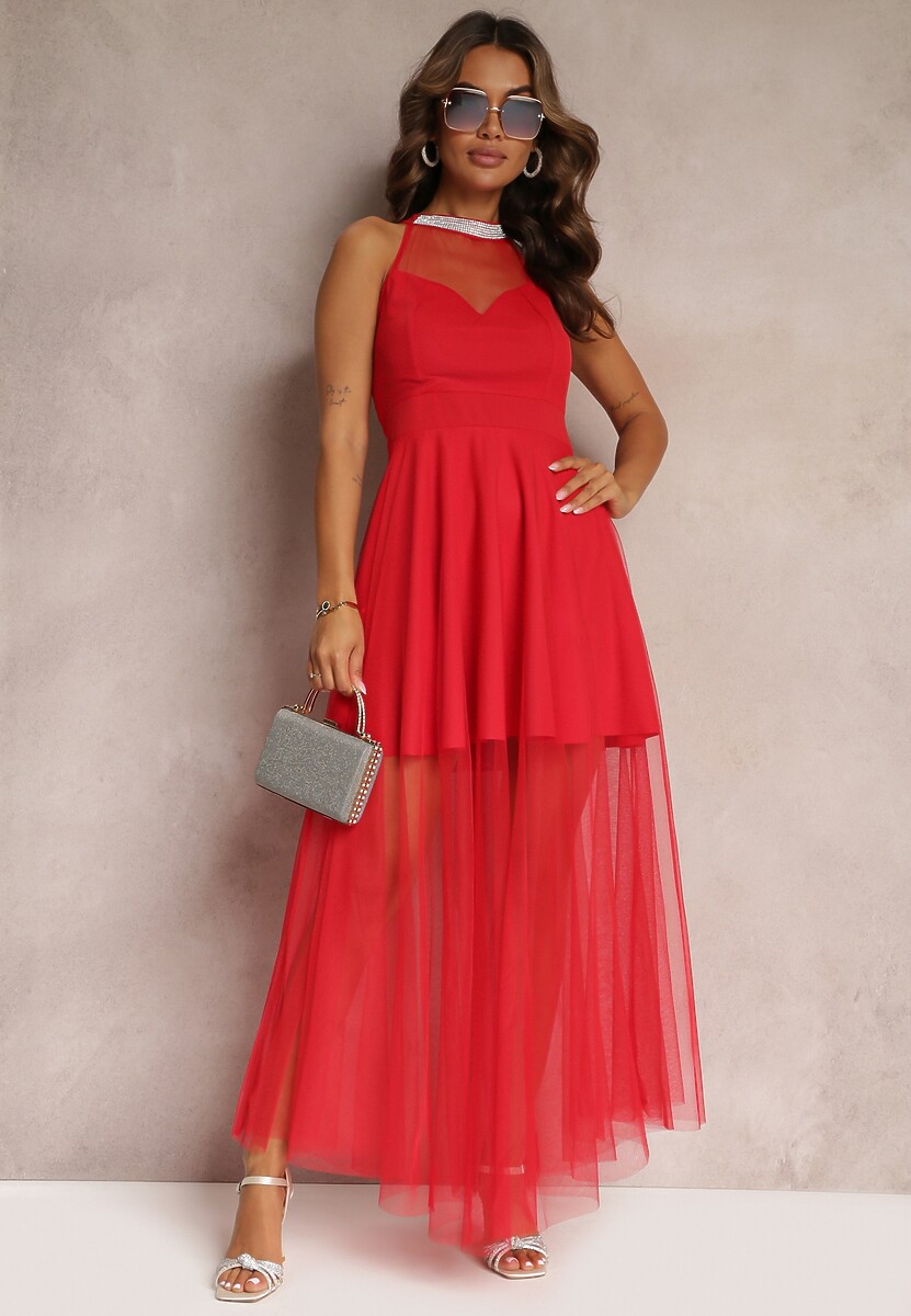 Czerwona Maxi Sukienka o Rozkloszowanym Fasonie z Długim Tiulem i Ozdobnymi Cyrkoniami Amorah