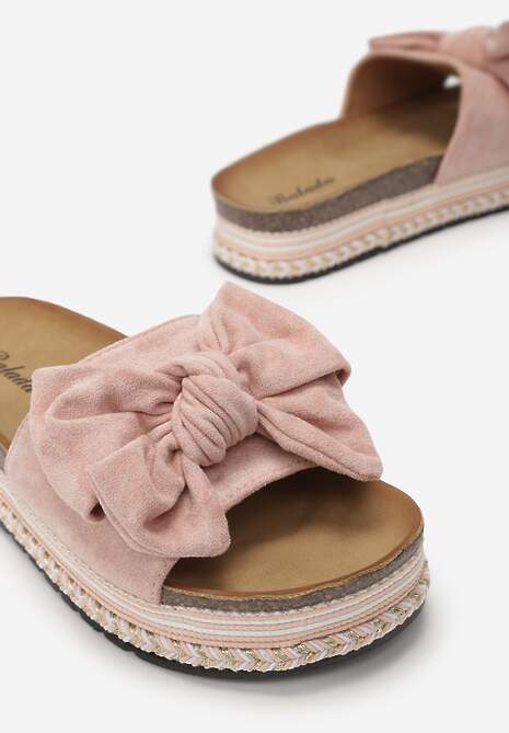 Różowe Klapki Basista