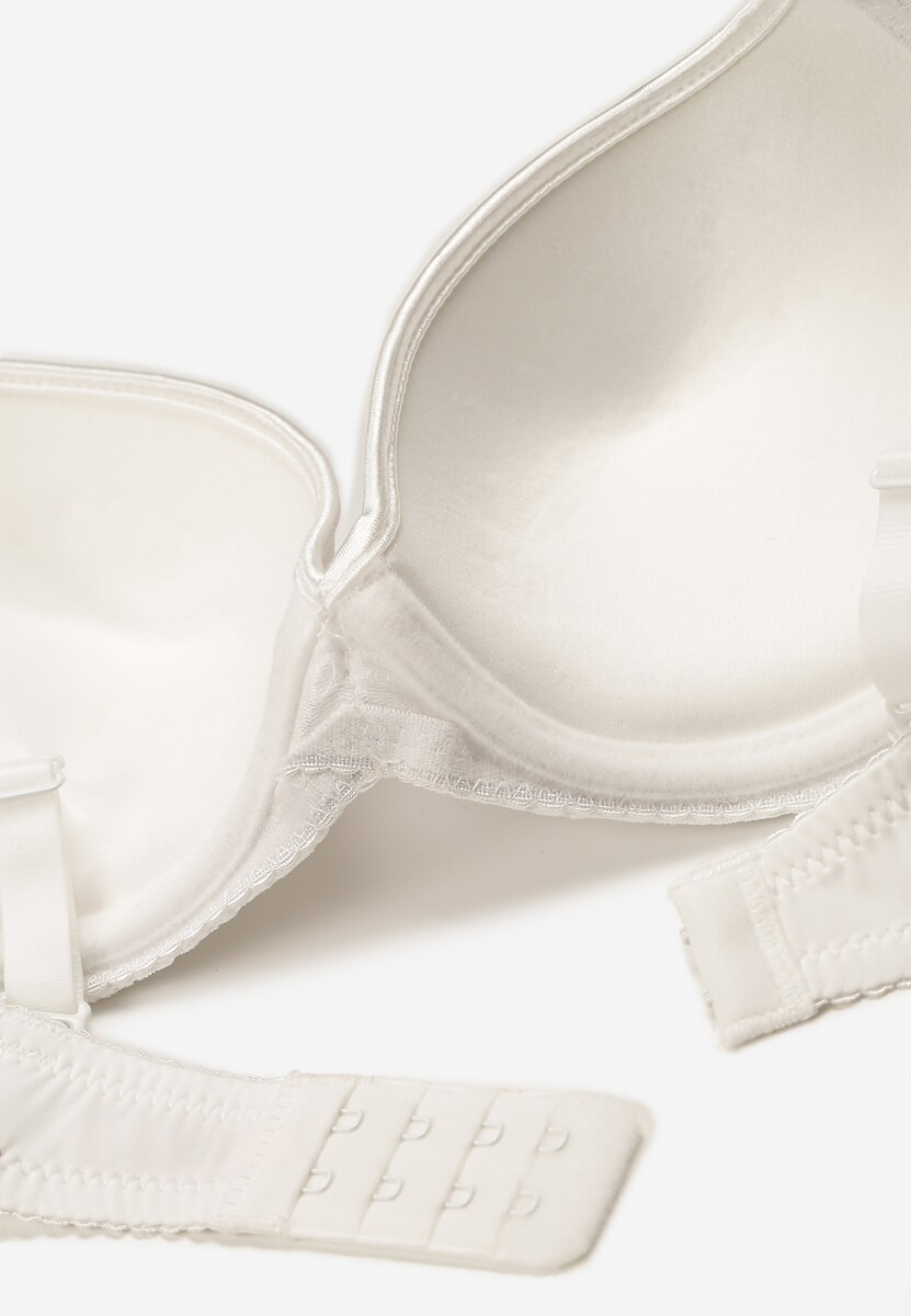 Jasnobeżowy Biustonosz Full Cup Ozdobiony Koronką i Małą Zawieszką z Cyrkonii Nedolse