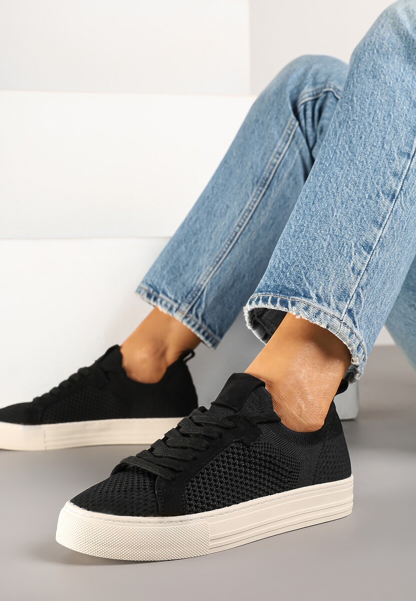 Czarne Sneakersy Ozdobione Siateczką Varlio