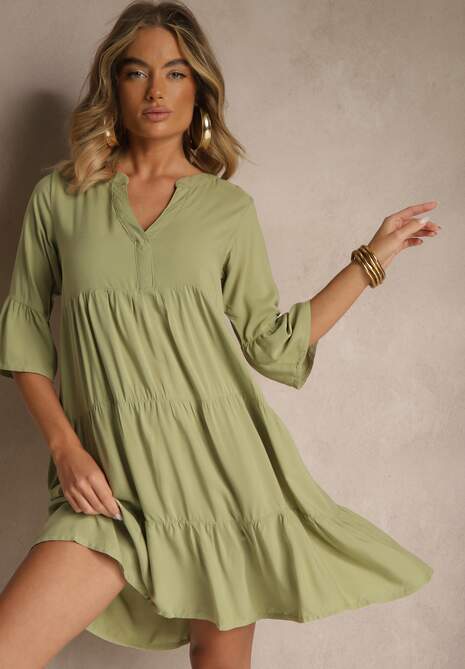 Zielona Wiskozowa Sukienka o Rozkloszowanym Kroju Ozdobiona Falbanami Lirione