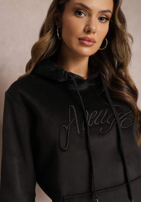 Czarna Welurowa Bluza z Haftowanym Napisem Hastte