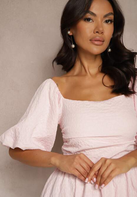 Różowa Rozkloszowana Sukienka z Elastyczną Górą i Bufkami na Ramionach Velzemia