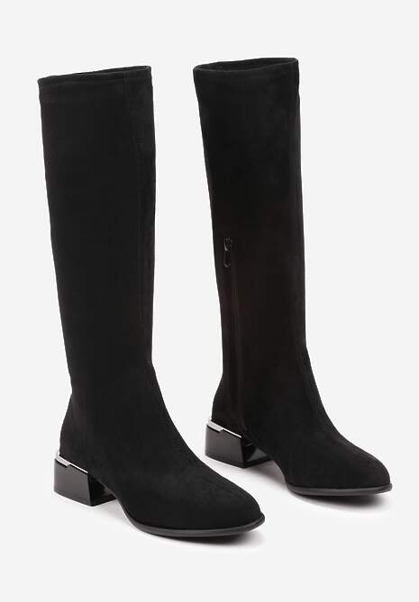 Czarne Kozaki na Słupku Ozdobione Metaliczną Aplikacją Asfila