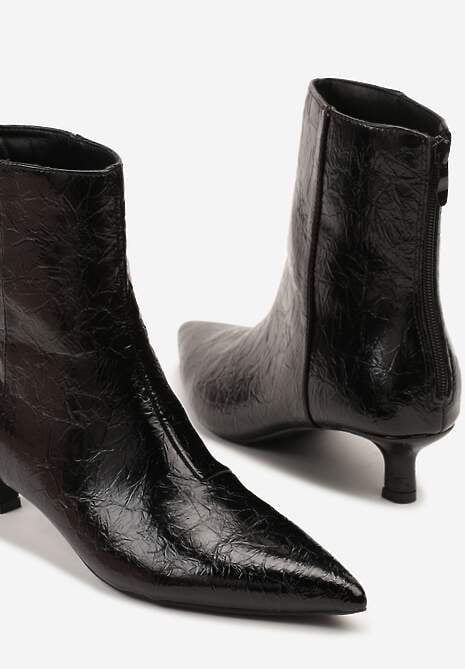 Czarne Botki Vices na Kaczuszce Ozdobione Tłoczeniem Zaidora