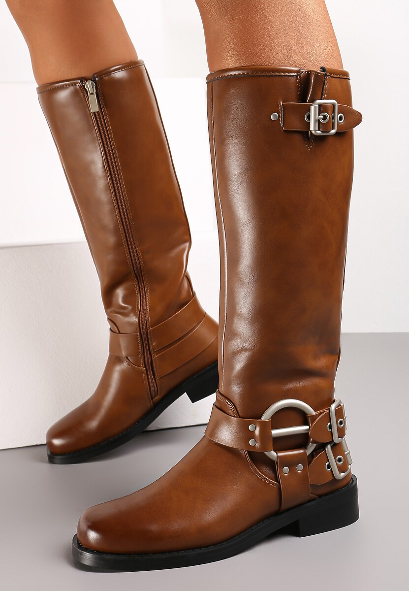 Jasnobrązowe Kozaki Biker z Kwadratowym Noskiem i Ozdobną Klamerką Verveli