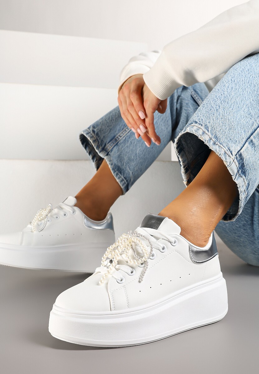 Biało-Czarne Sneakersy na Platformie z Perełkami Przy Sznurowadłach Ulianori