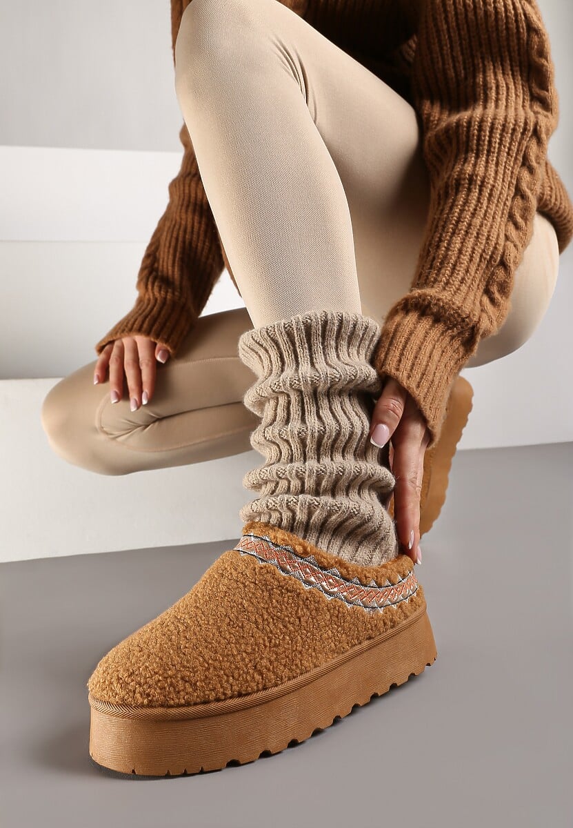 Brązowe Śniegowce na Platformie z Niską Cholewką i Haftem Zinnorea