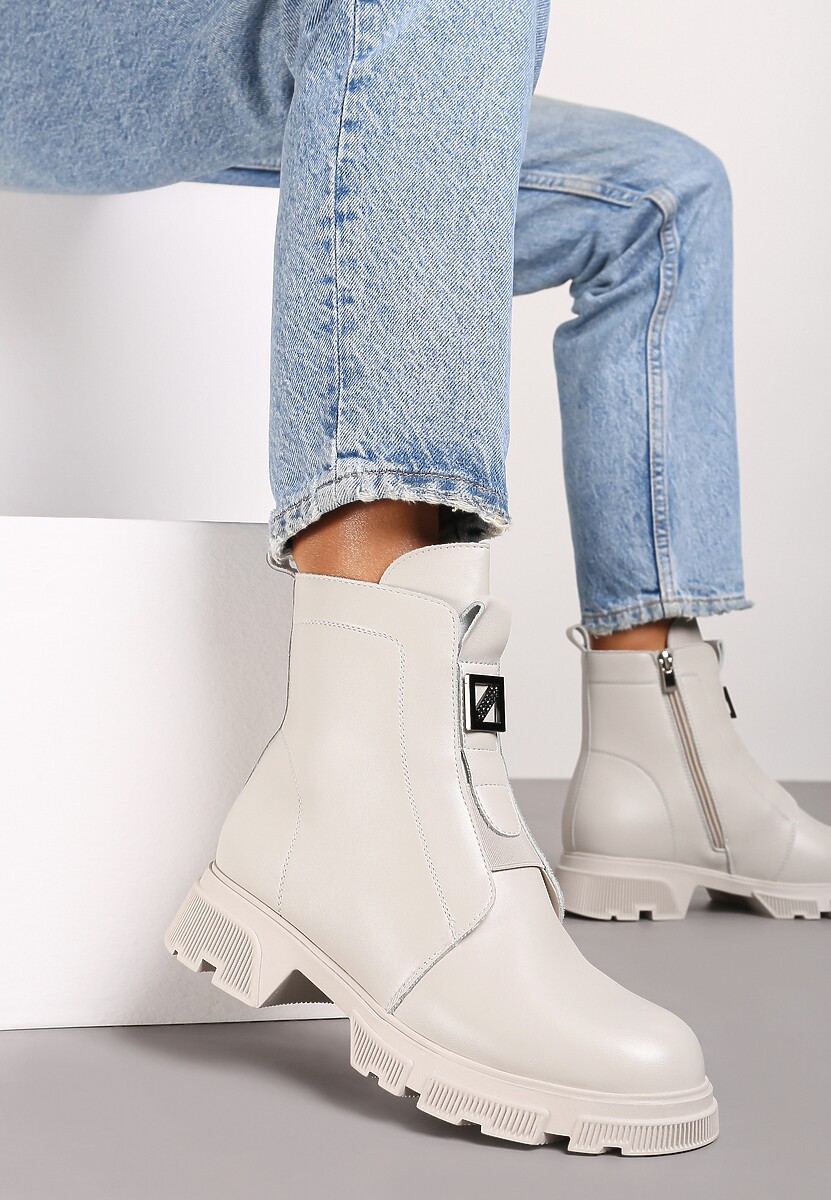 Jasnobeżowe Botki za Kostkę z Metalową Klamerką Junni