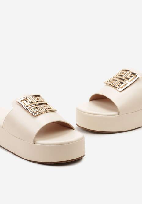 Beżowe Klapki z Imitacji Skóry na Platformie z Kwadratową Klamrą Tisargla