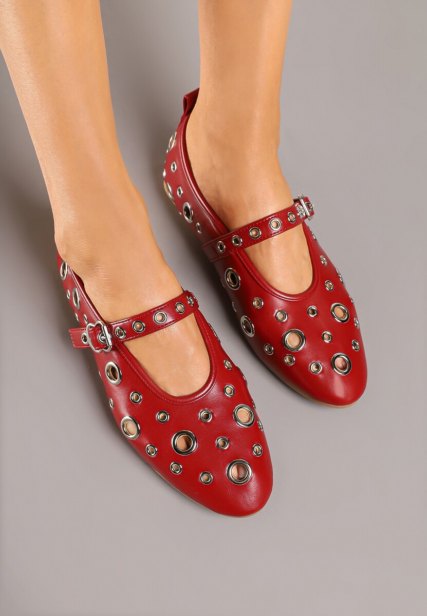 Czerwone Balerinki Ozdobione Paskiem i Metalicznymi Aplikacjami Erathira