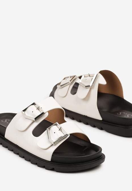 Białe Klapki z Paskami Ozdobionymi Klamrami Virfia